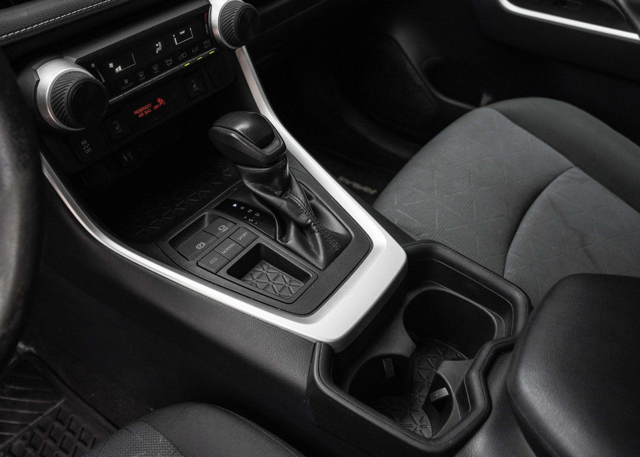 2019 Toyota RAV4 **LE FWD**