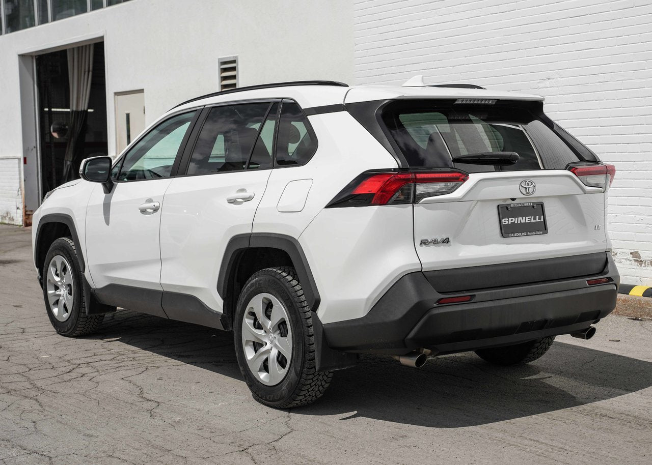 2019 Toyota RAV4 **LE FWD**