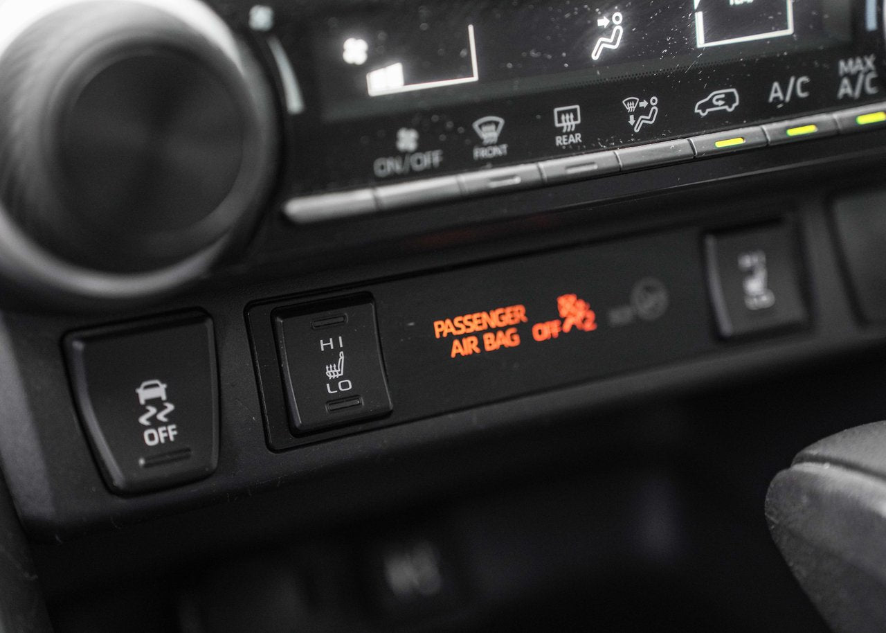 2019 Toyota RAV4 **LE FWD**