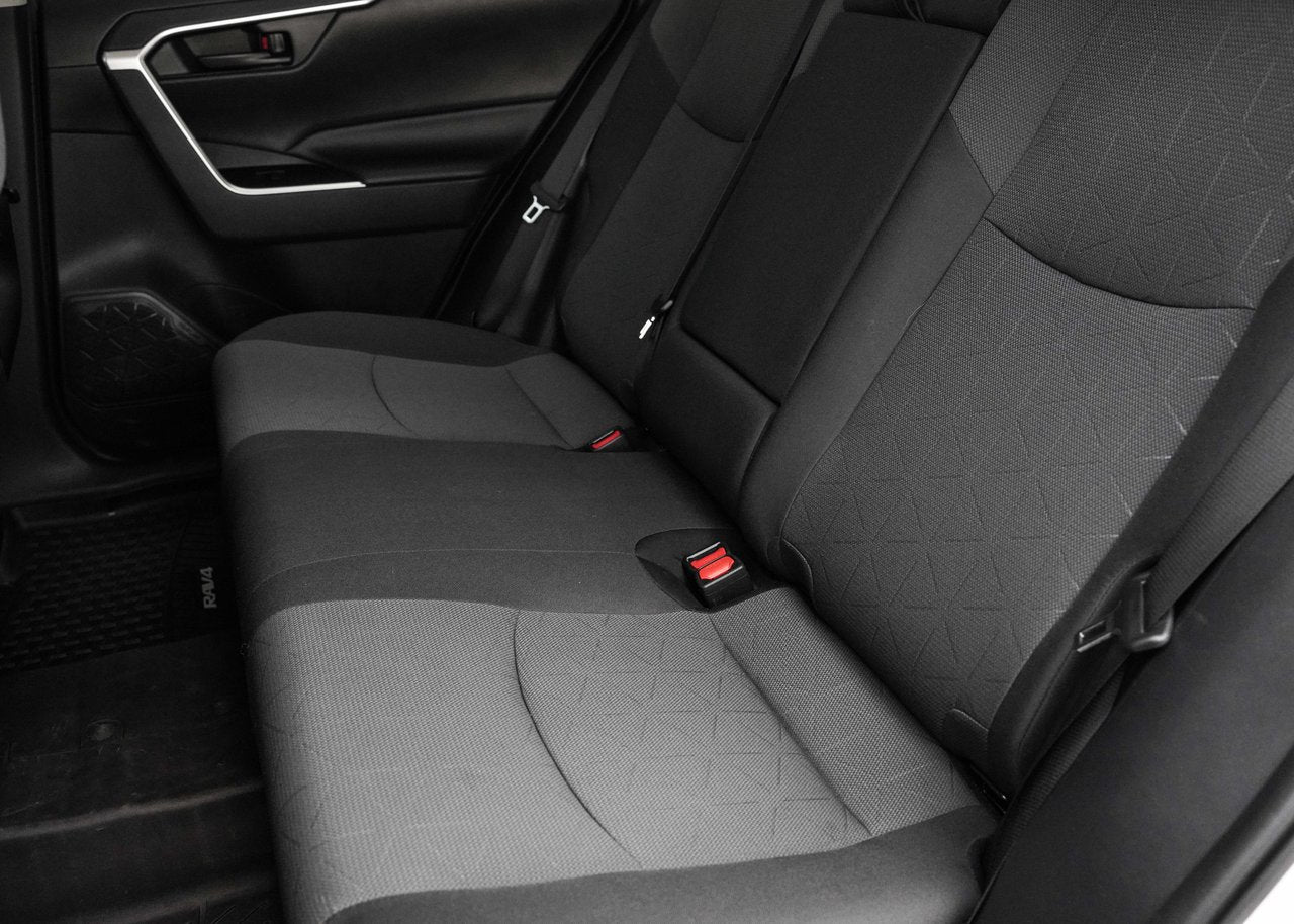 2019 Toyota RAV4 **LE FWD**