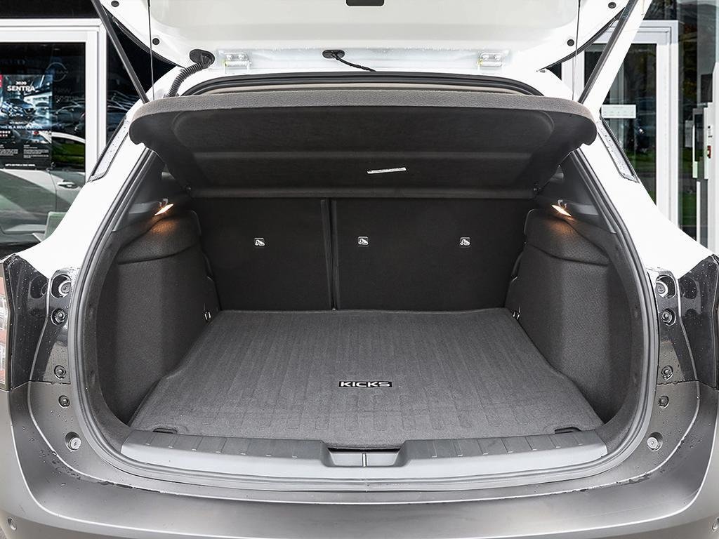 2025 Nissan Kicks SR PREMIUM