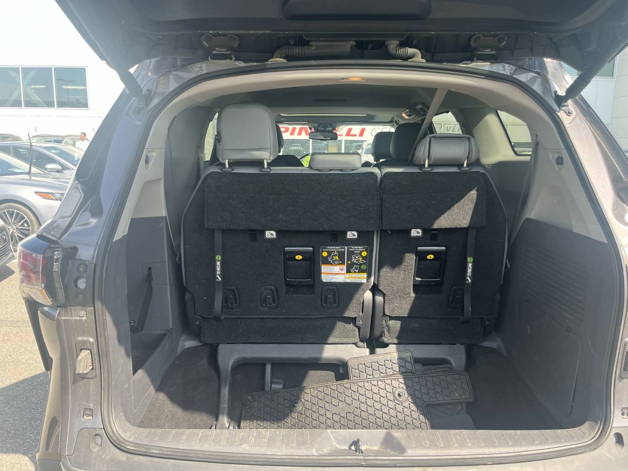 2023 Toyota Sienna XLE HYBRID