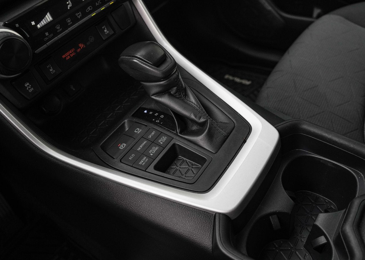 2020 Toyota RAV4 LE AWD