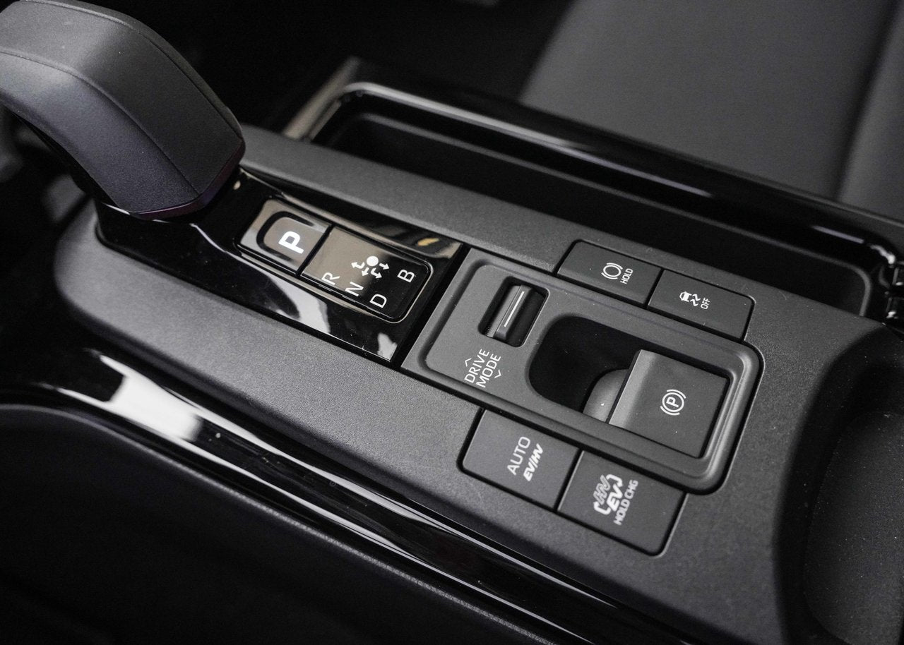 2024 Toyota PRIUS PRIME SE