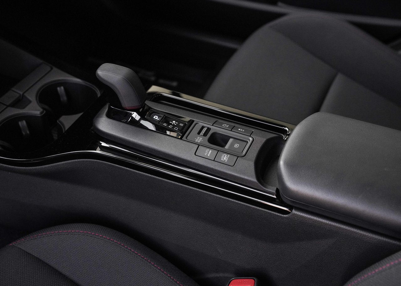 2024 Toyota PRIUS PRIME SE