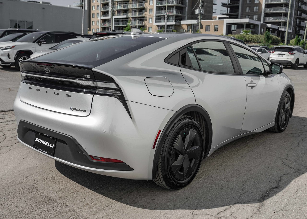 2024 Toyota PRIUS PRIME SE