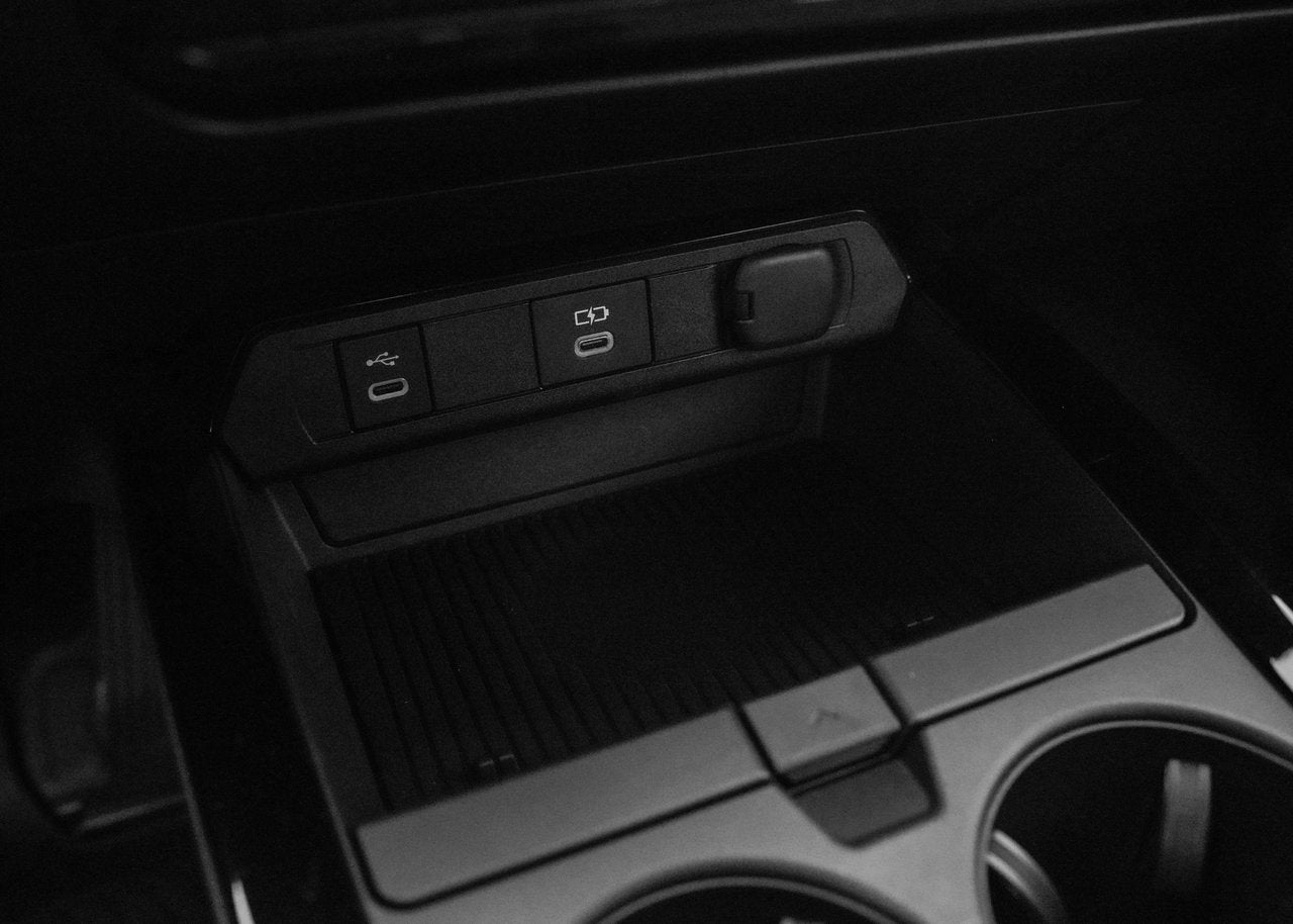 2024 Toyota PRIUS PRIME SE