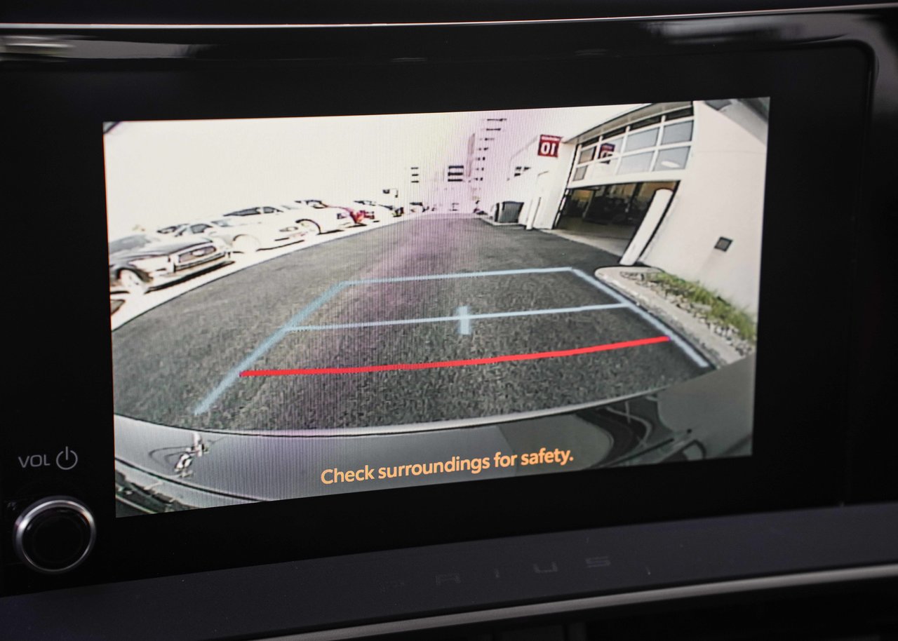 2024 Toyota PRIUS PRIME SE