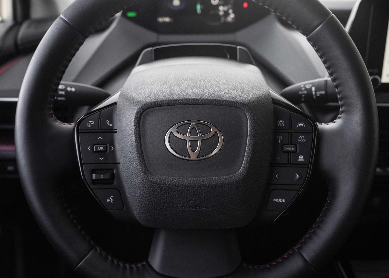 2024 Toyota PRIUS PRIME SE