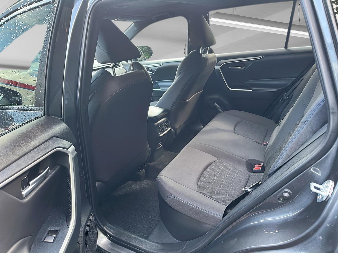 2023 Toyota RAV4 Hybrid SE