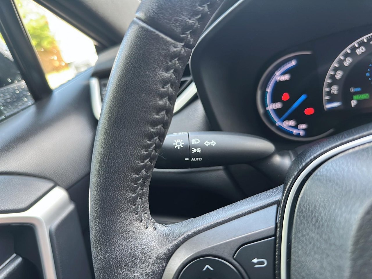2023 Toyota RAV4 Hybrid SE