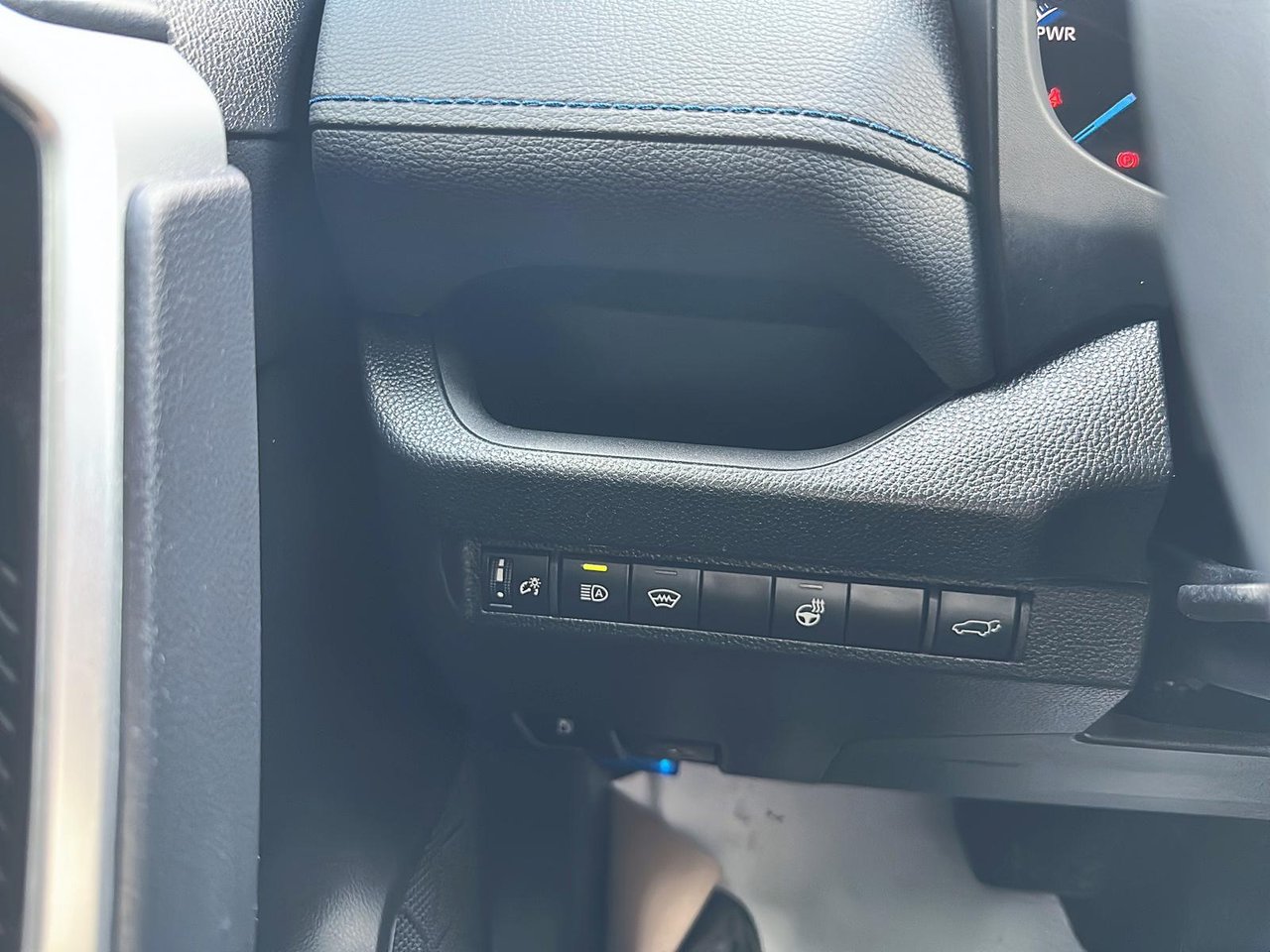2023 Toyota RAV4 Hybrid SE
