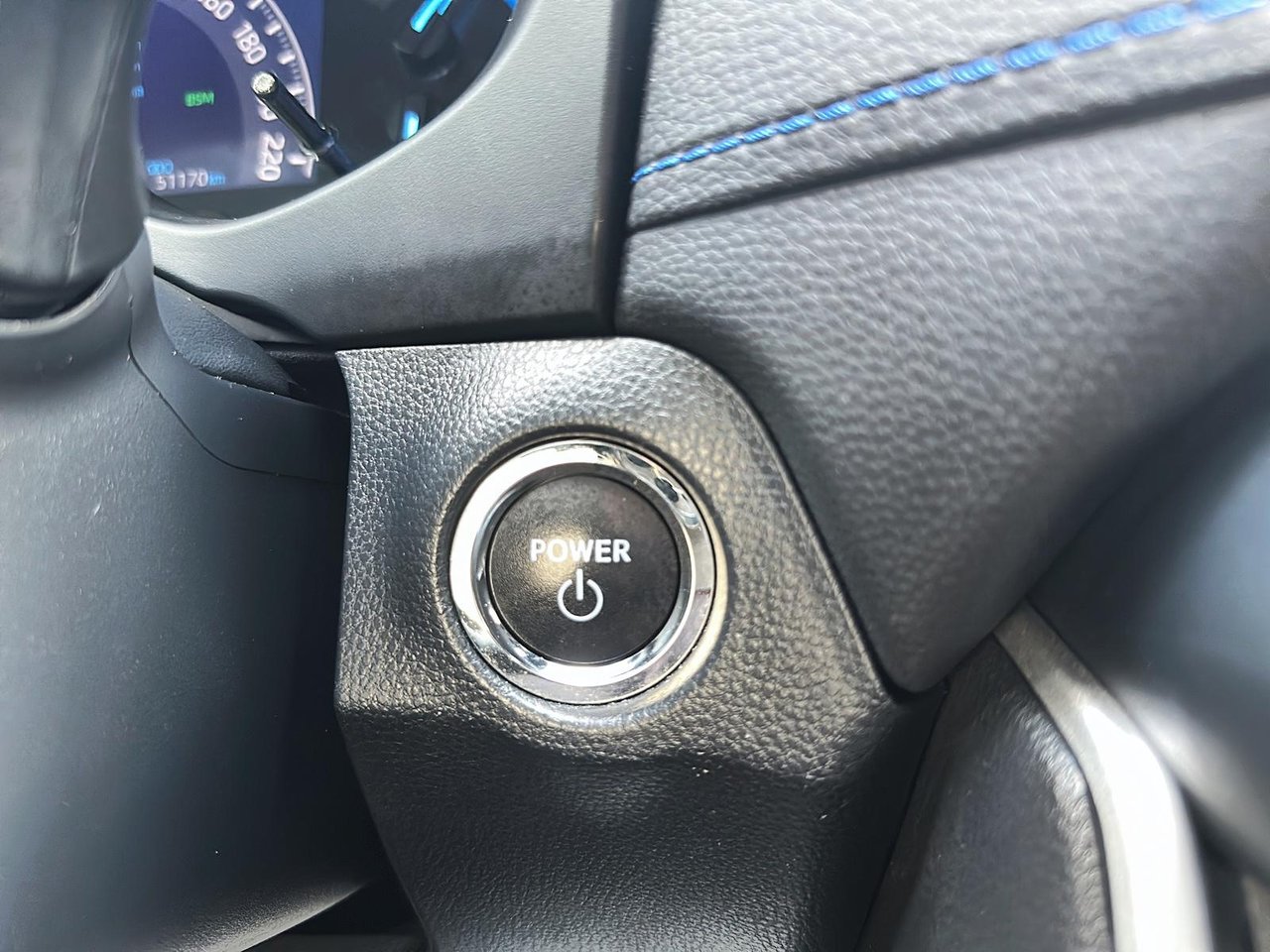 2023 Toyota RAV4 Hybrid SE
