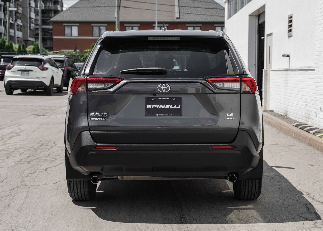 2022 Toyota RAV4 LE AWD