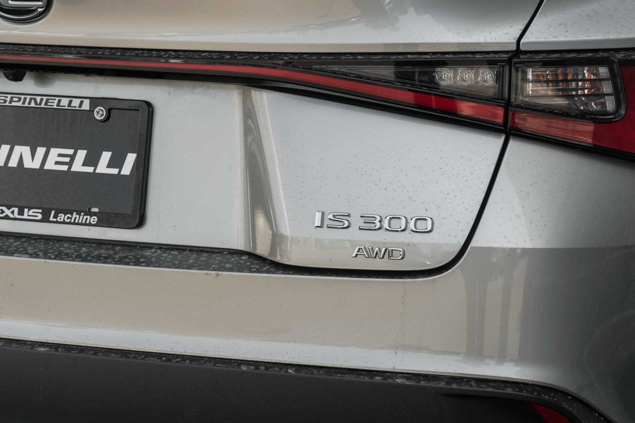 2023 Lexus IS 300 PREMIUM AWD LOW KM CUIR TOIT CARPLAY
