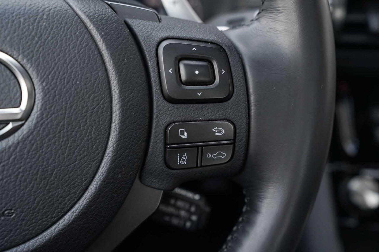 2023 Lexus IS 300 PREMIUM AWD LOW KM CUIR TOIT CARPLAY