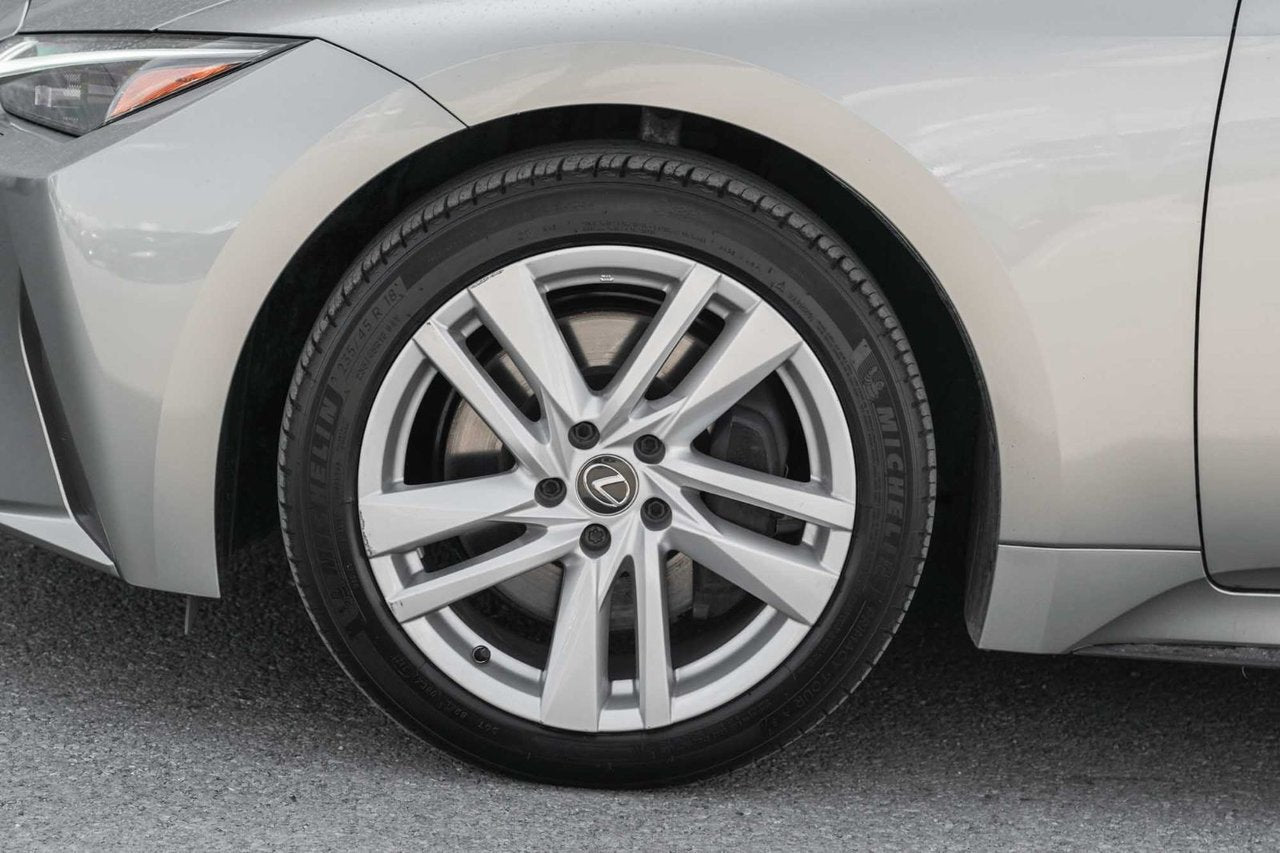 2023 Lexus IS 300 PREMIUM AWD LOW KM CUIR TOIT CARPLAY