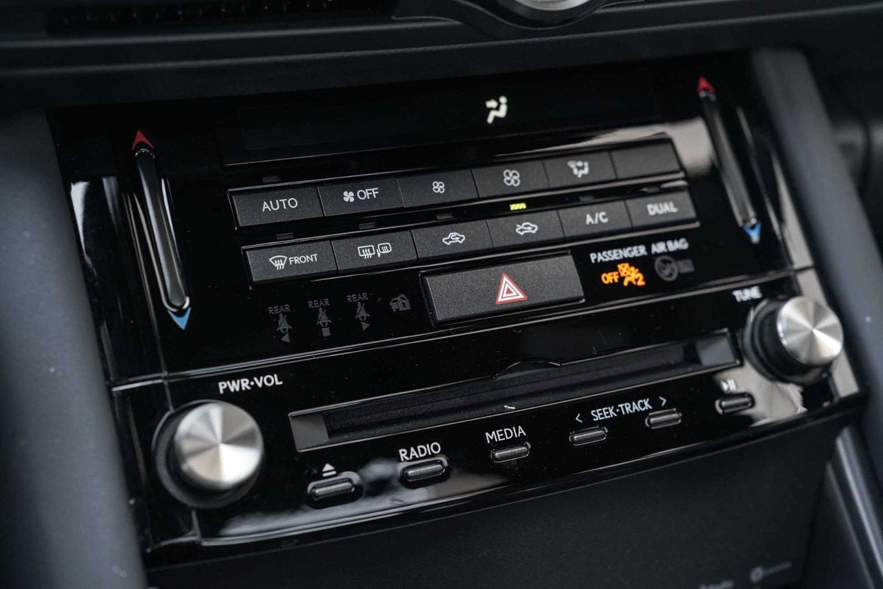 2023 Lexus IS 300 PREMIUM AWD LOW KM CUIR TOIT CARPLAY