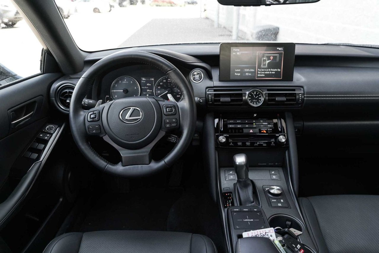 2023 Lexus IS 300 PREMIUM AWD LOW KM CUIR TOIT CARPLAY