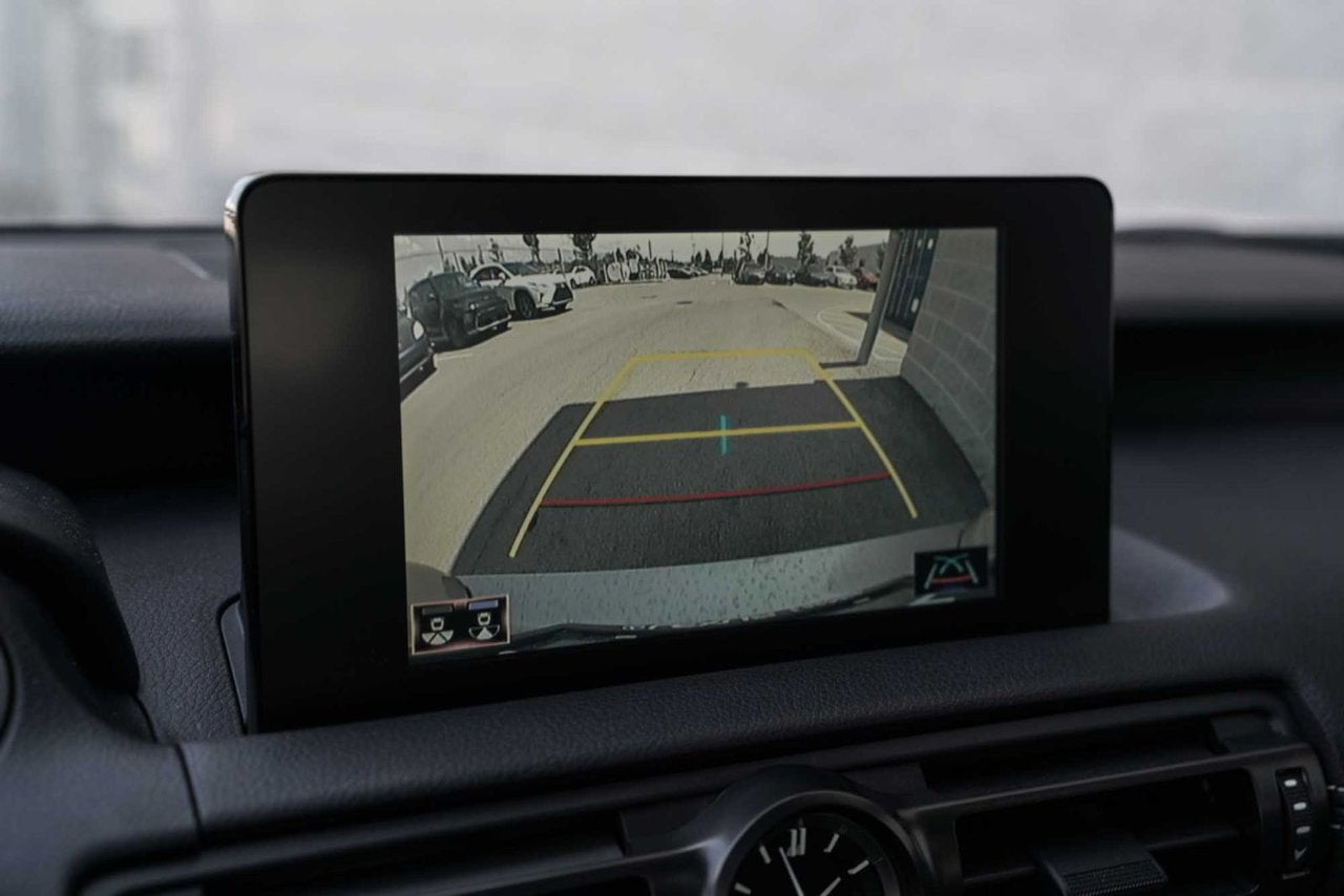 2023 Lexus IS 300 PREMIUM AWD LOW KM CUIR TOIT CARPLAY