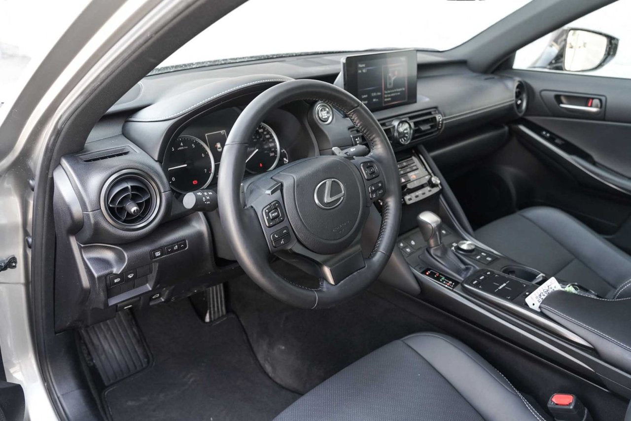 2023 Lexus IS 300 PREMIUM AWD LOW KM CUIR TOIT CARPLAY