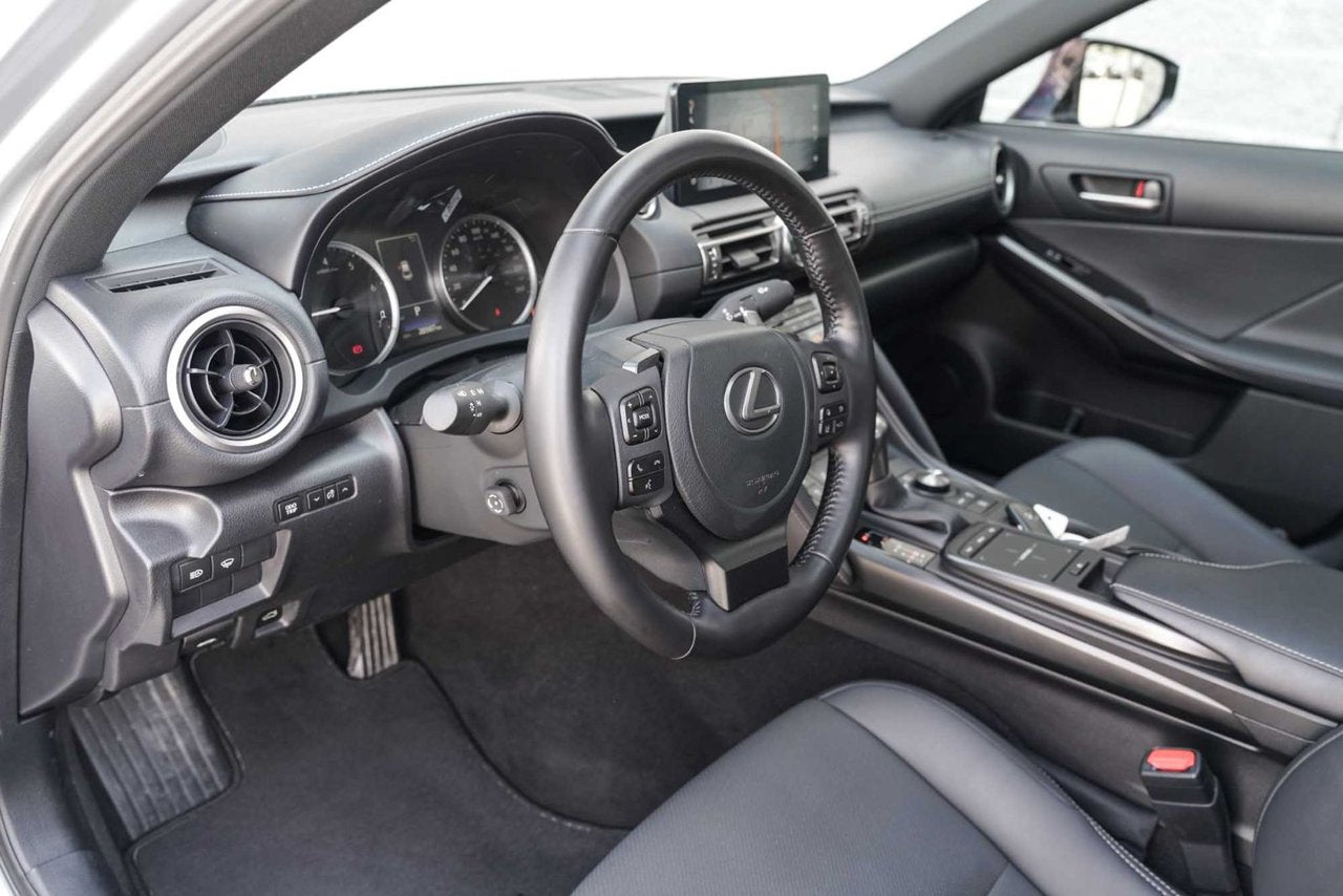 2021 Lexus IS 300 LUXURY LOW KM AWD NAVI TOIT CUIR CARPLAY