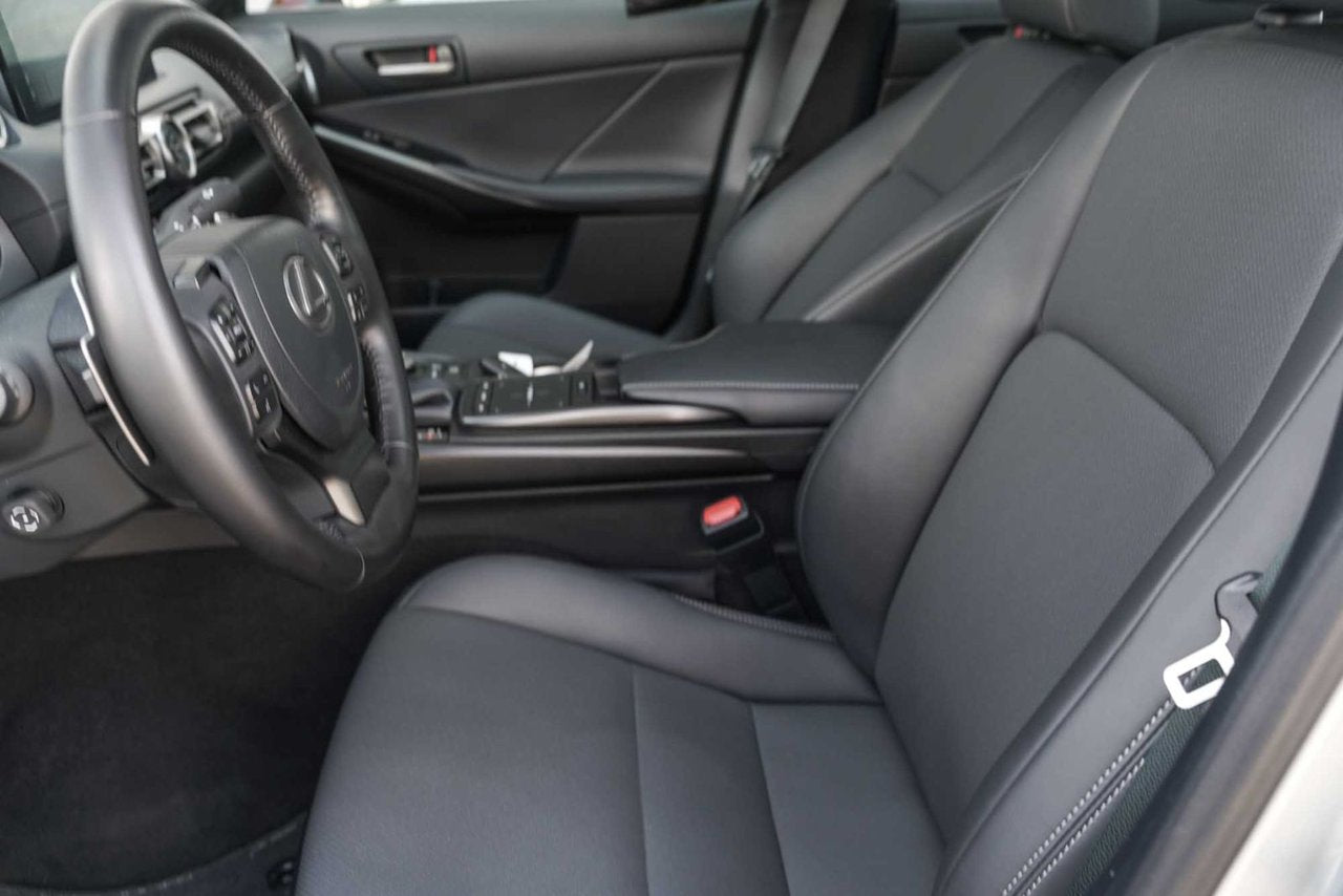 2021 Lexus IS 300 LUXURY LOW KM AWD NAVI TOIT CUIR CARPLAY