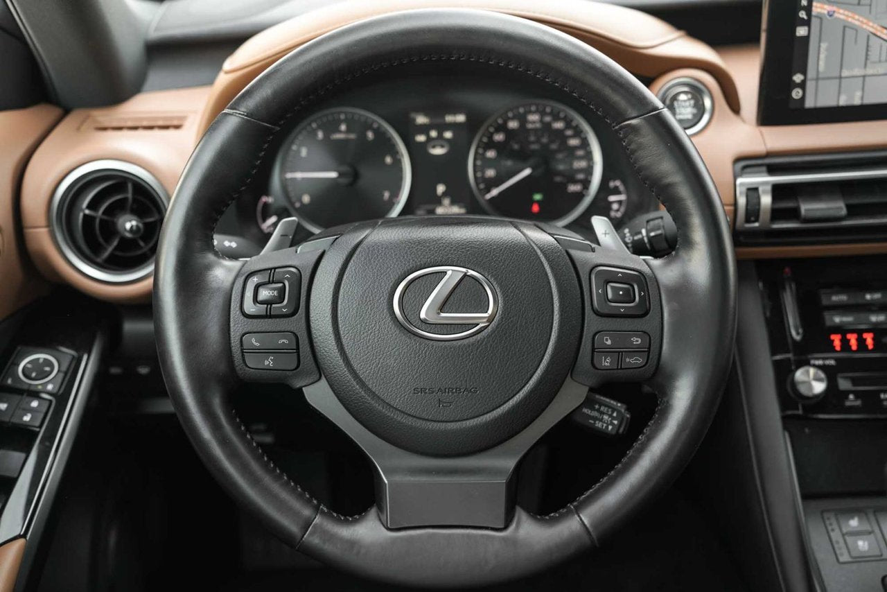 2021 Lexus IS 300 AWD LUXURY BAS KM CUIR TOIT NAVI CARPLAY
