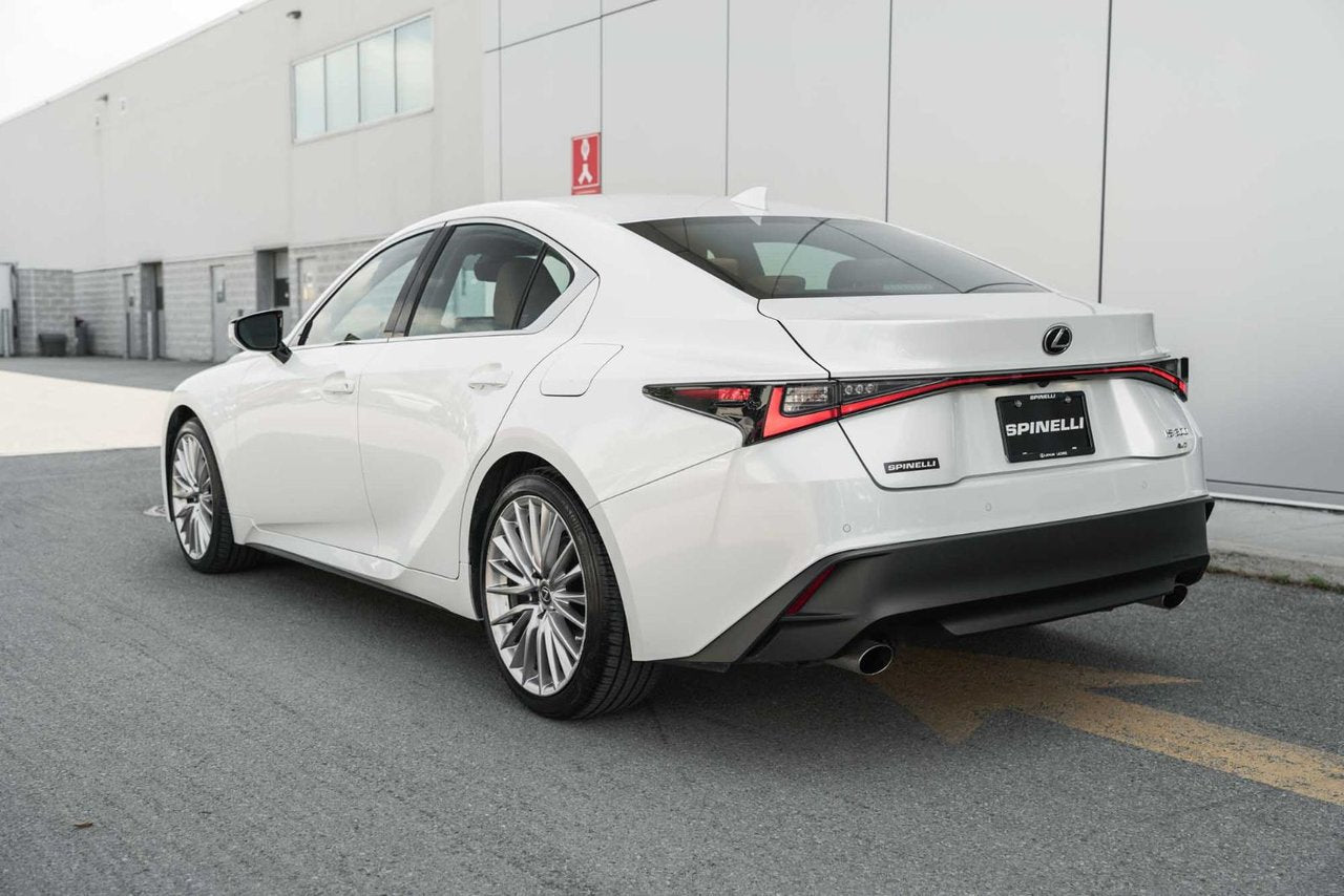 2021 Lexus IS 300 AWD LUXURY BAS KM CUIR TOIT NAVI CARPLAY