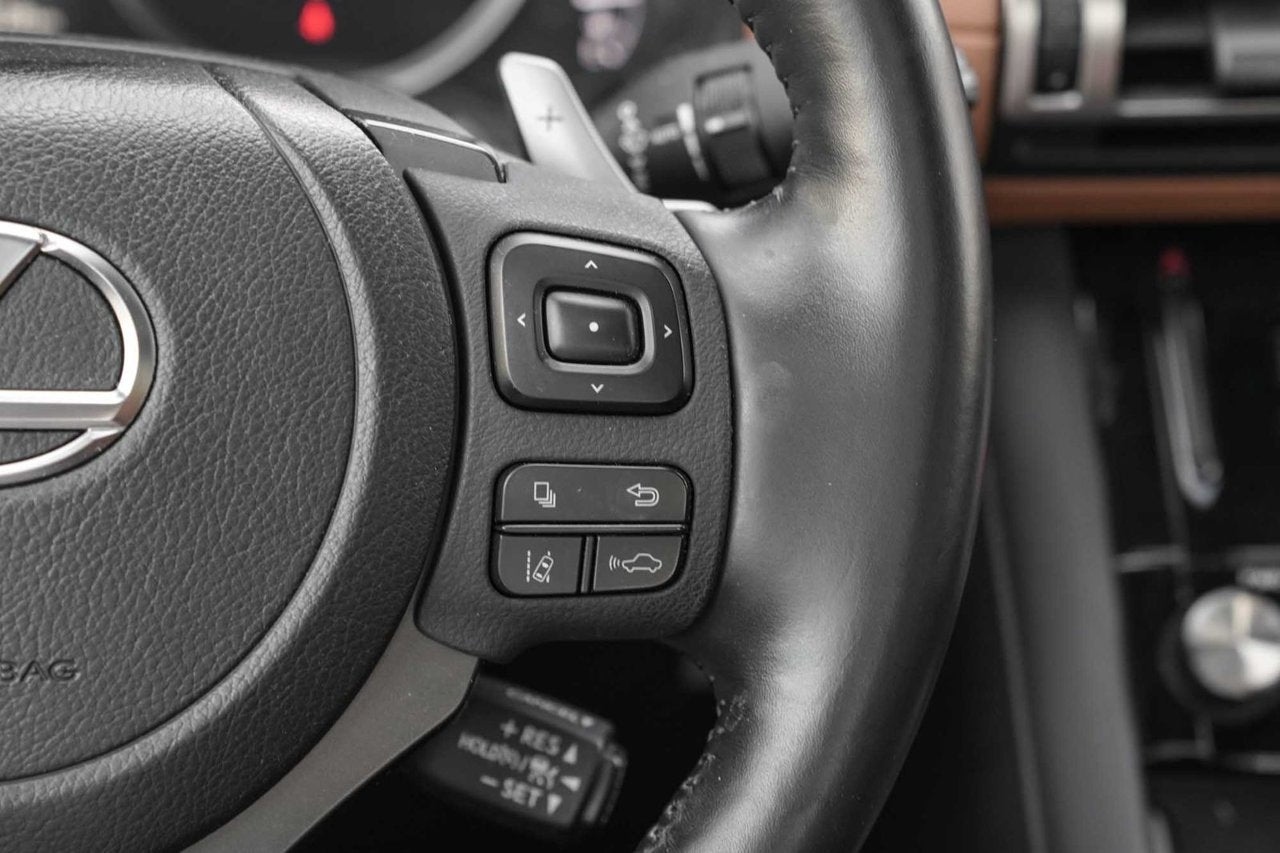 2021 Lexus IS 300 AWD LUXURY BAS KM CUIR TOIT NAVI CARPLAY