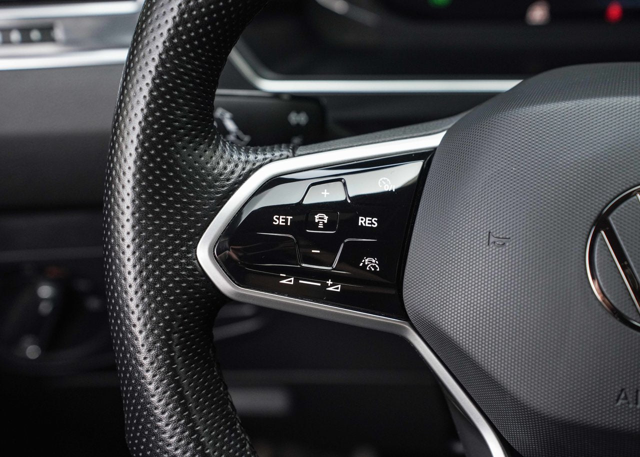 2023 Volkswagen Tiguan HIGHLINE/RLINE/AWD/TOIT PANO/KEYLESS/BLINDSPOT