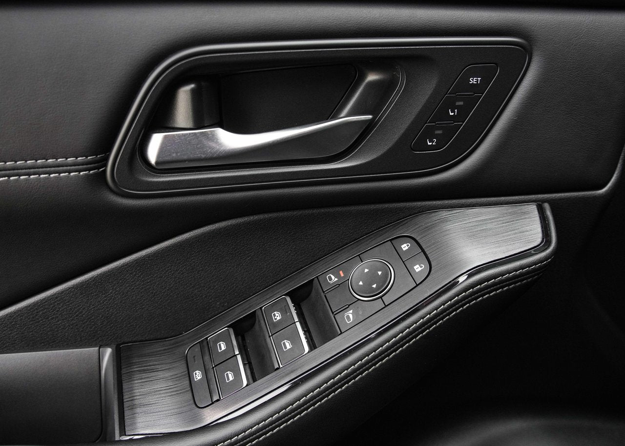 2025 Nissan Rogue SL WAD