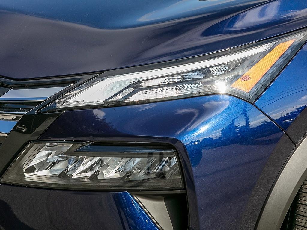 2025 Nissan Rogue SV MOONROOF