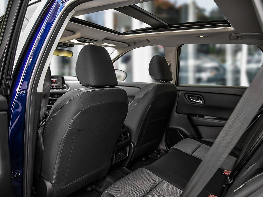 2025 Nissan Rogue SV MOONROOF