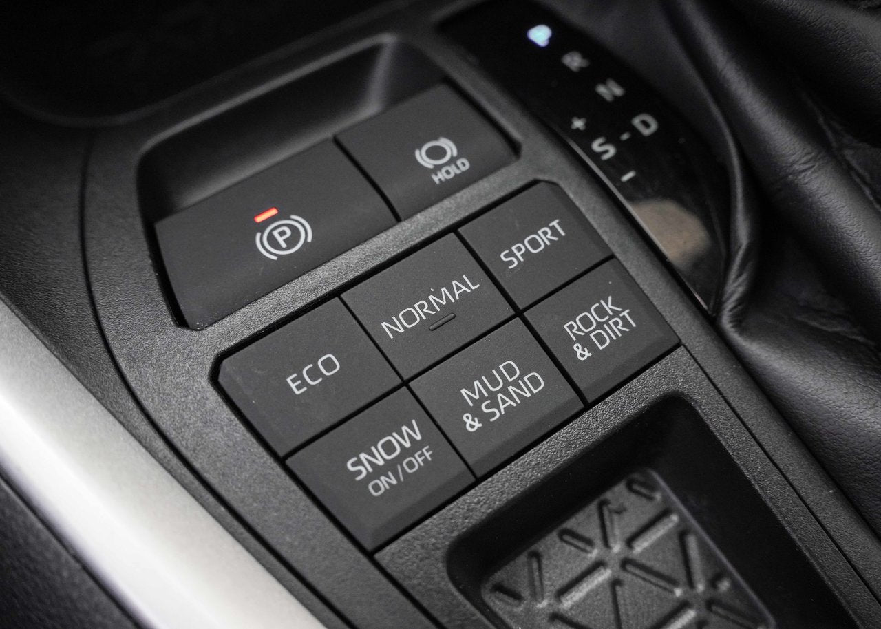 2020 Toyota RAV4 LE AWD