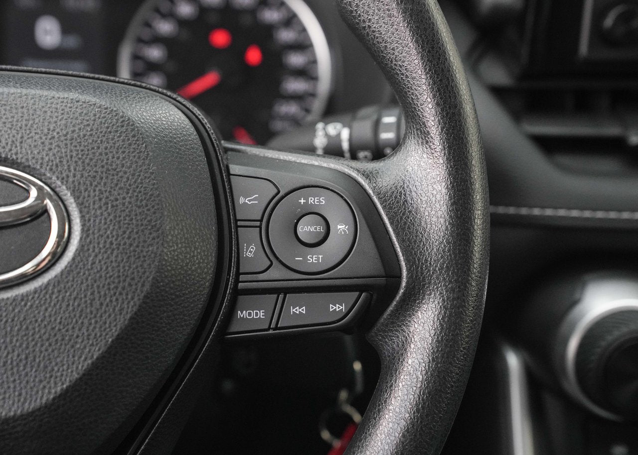 2020 Toyota RAV4 LE AWD