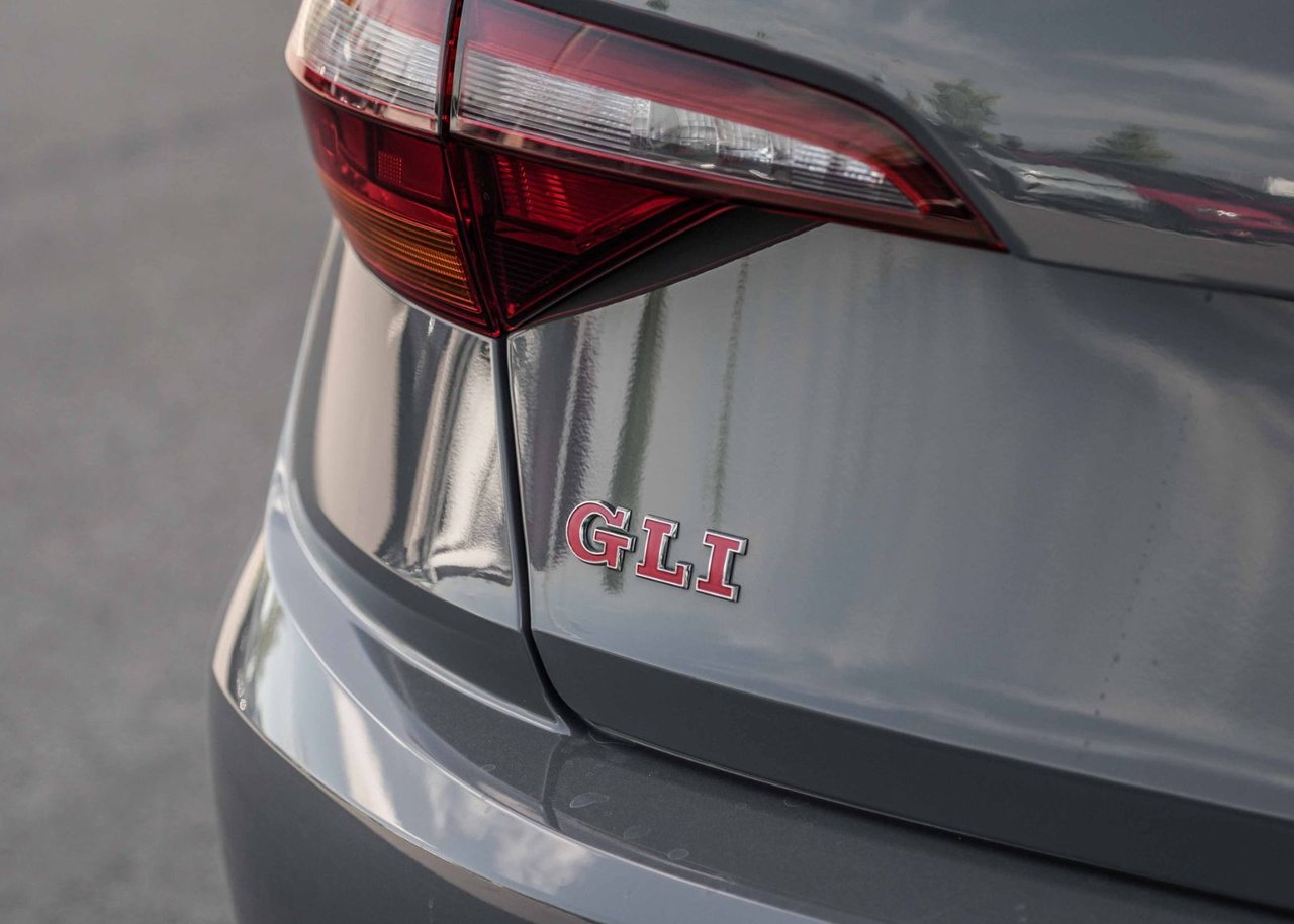 2019 Volkswagen Jetta GLI/SUNROOF/KEYLESS/BLINDSPOT/BEATS SOUND SYSTEM