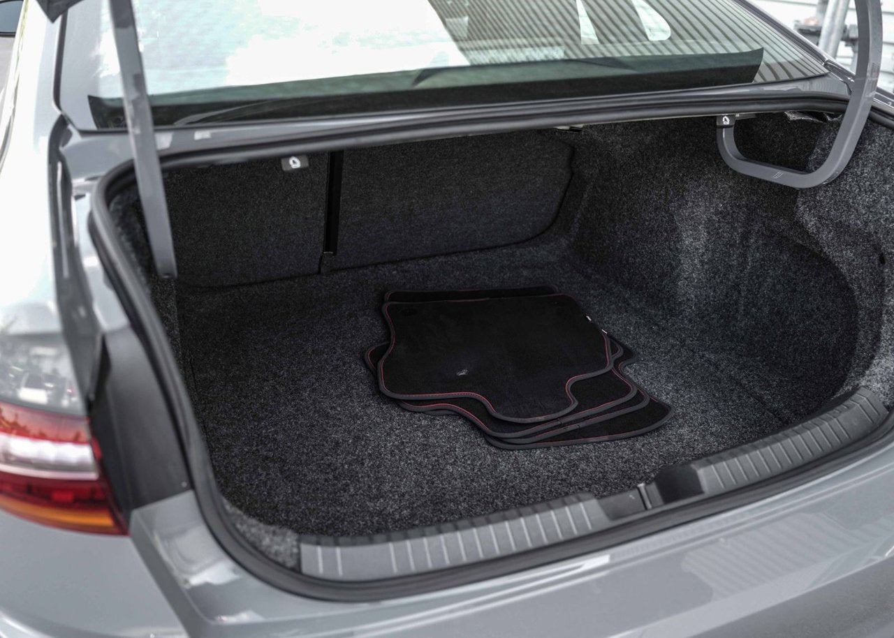 2019 Volkswagen Jetta GLI/SUNROOF/KEYLESS/BLINDSPOT/BEATS SOUND SYSTEM
