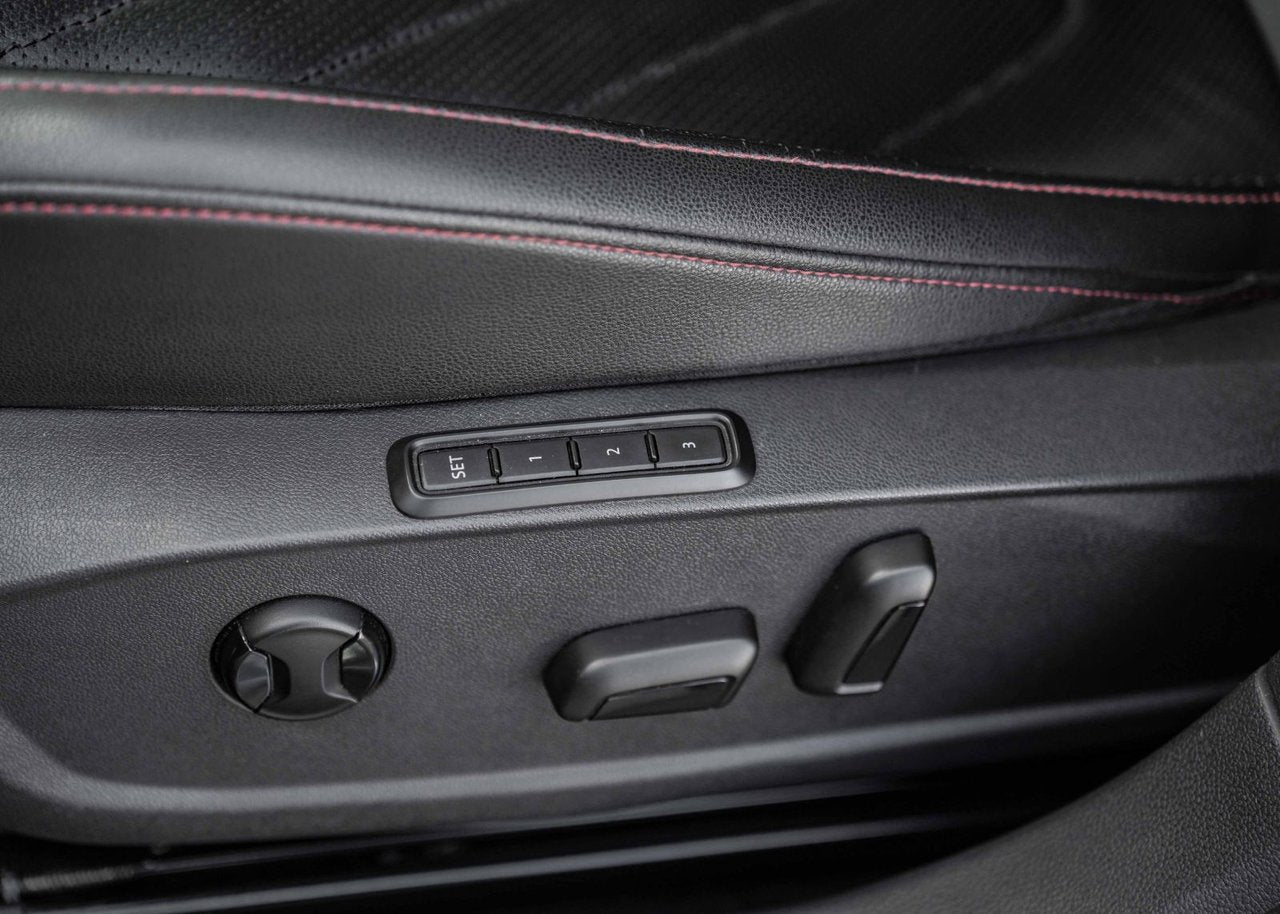 2019 Volkswagen Jetta GLI/SUNROOF/KEYLESS/BLINDSPOT/BEATS SOUND SYSTEM