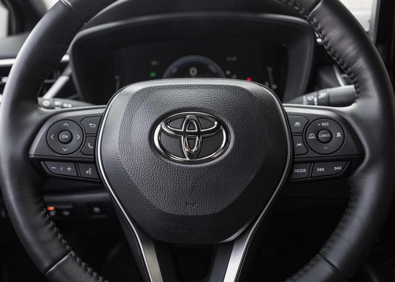 2023 Toyota Corolla SE HYBRID