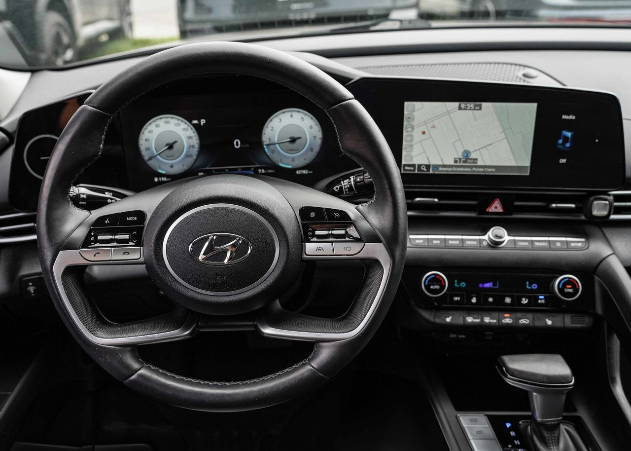 2023 Hyundai Elantra Preferred