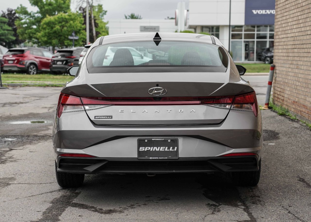 2023 Hyundai Elantra Preferred