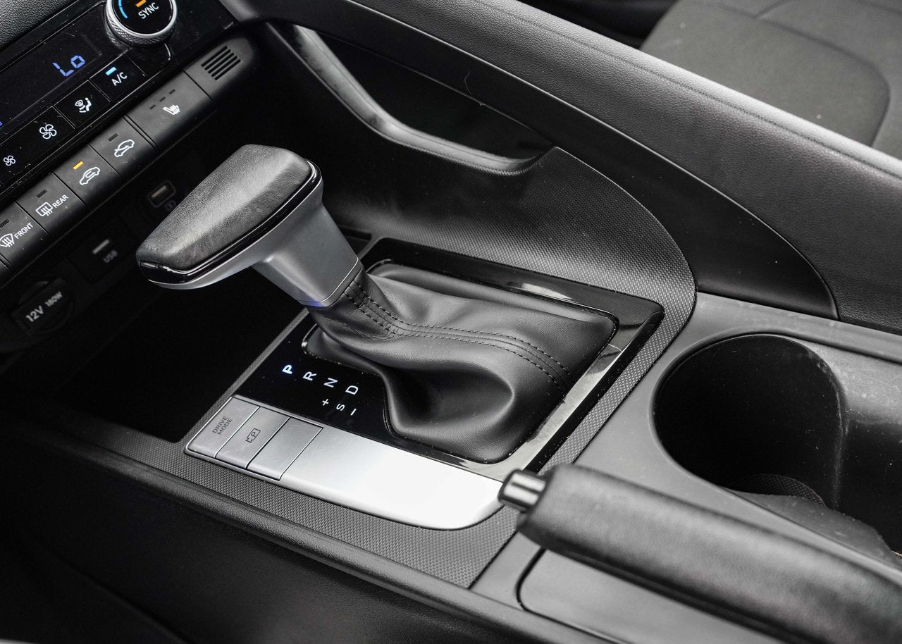 2023 Hyundai Elantra Preferred