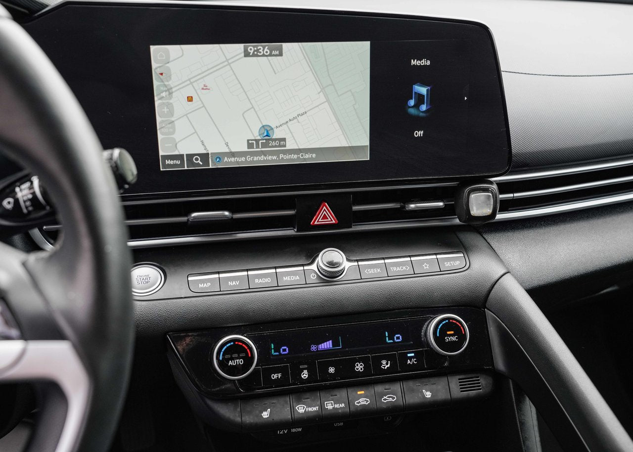 2023 Hyundai Elantra Preferred