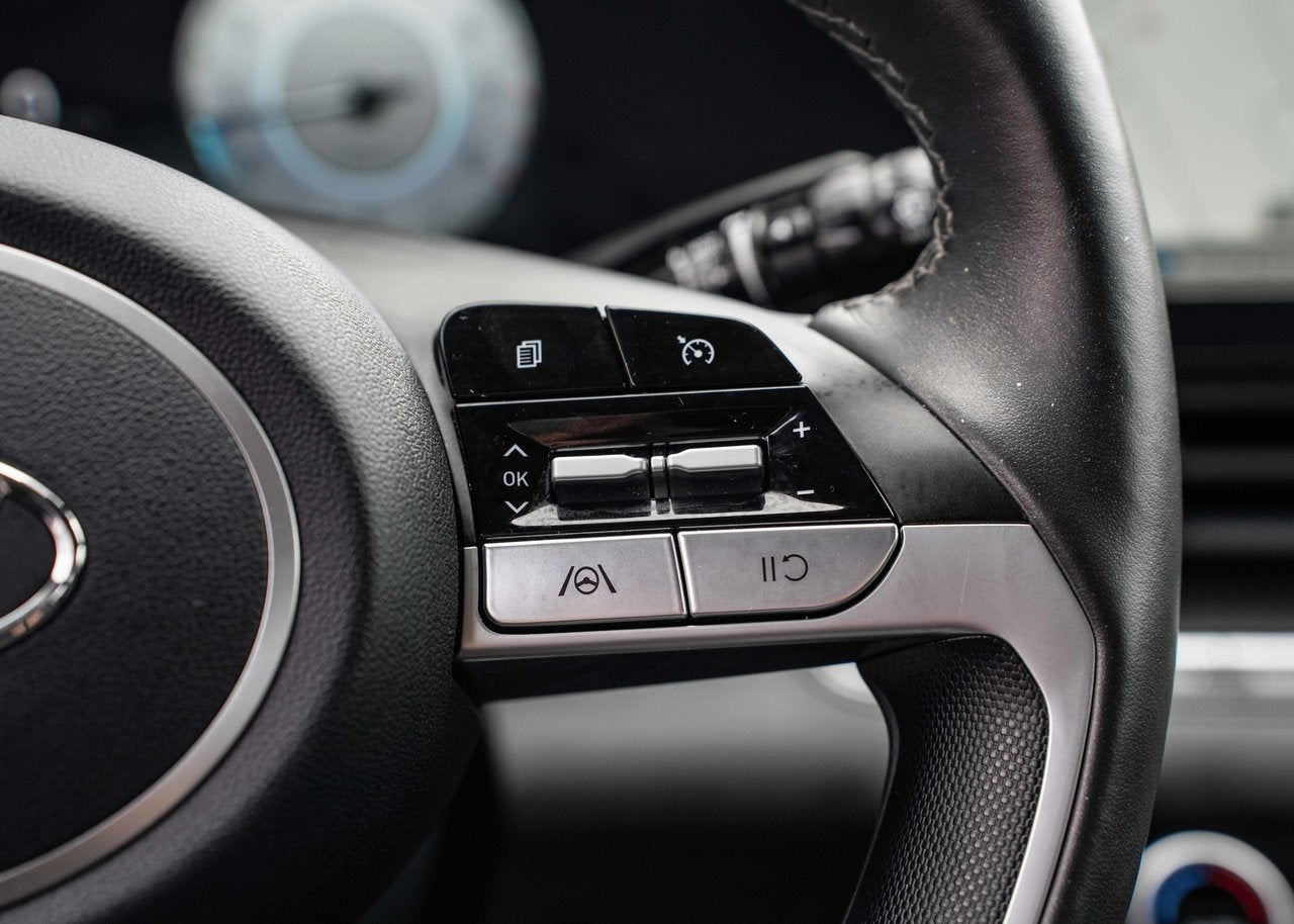 2023 Hyundai Elantra Preferred