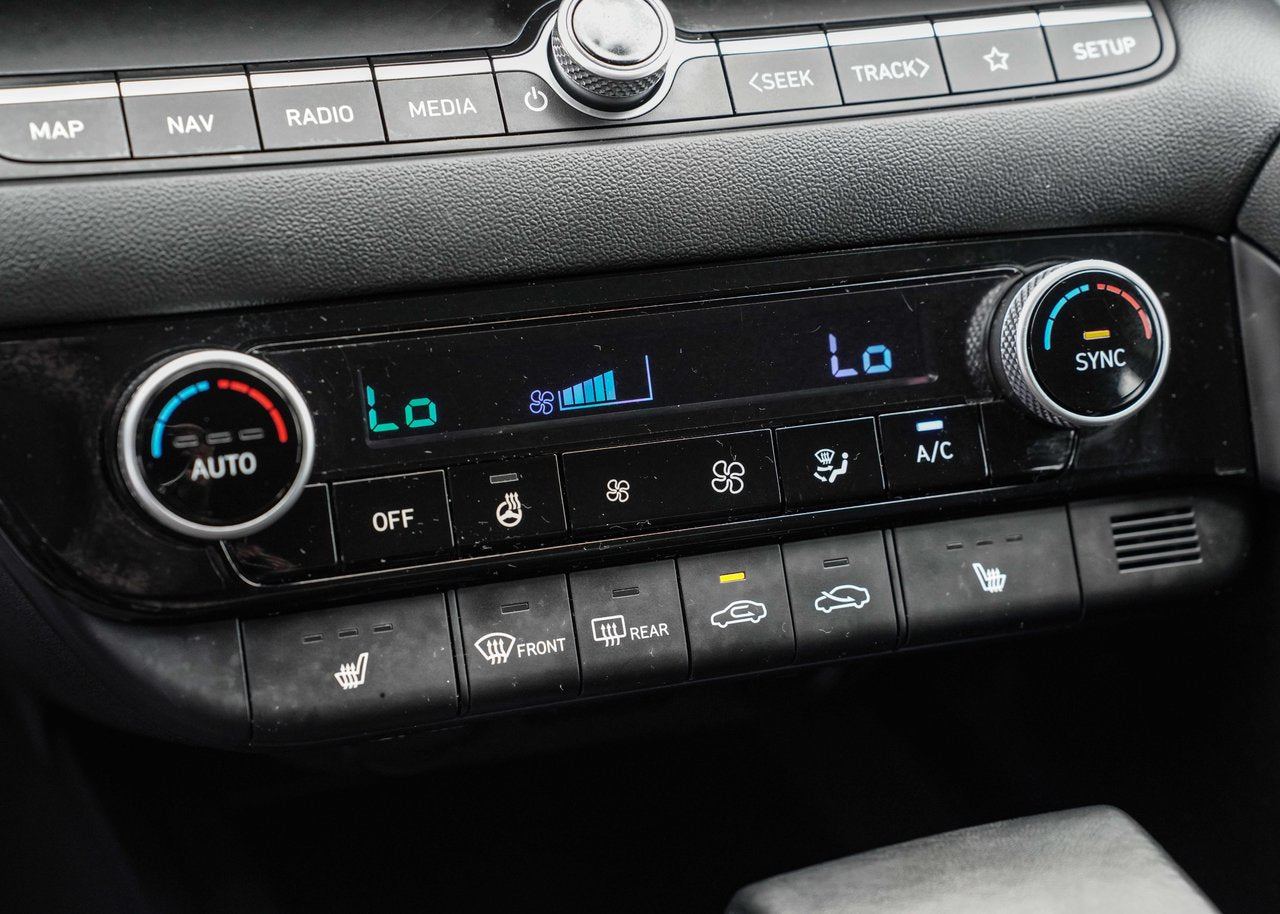 2023 Hyundai Elantra Preferred