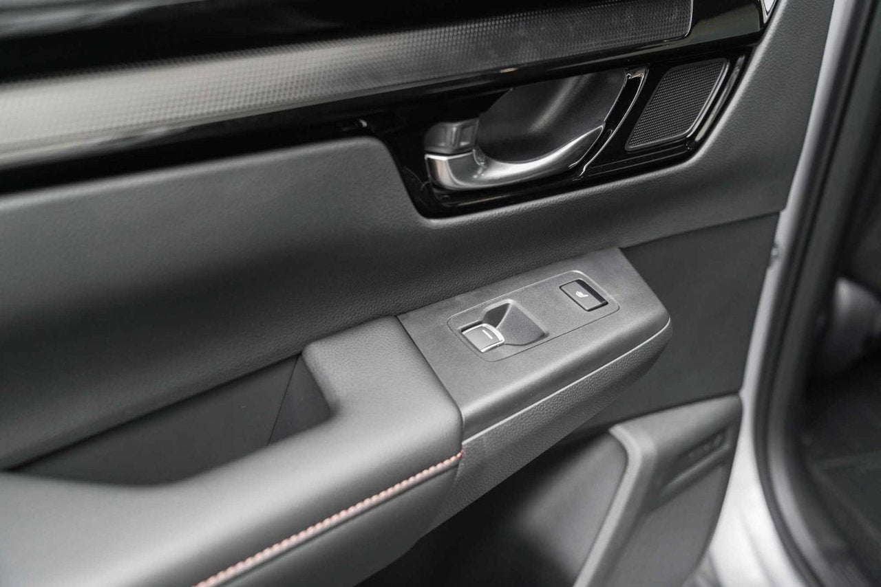 2026 Honda CR-V HYBRID TOURING AWD; CUIR TOIT NAV CAMERA AUDIO MAGS 19