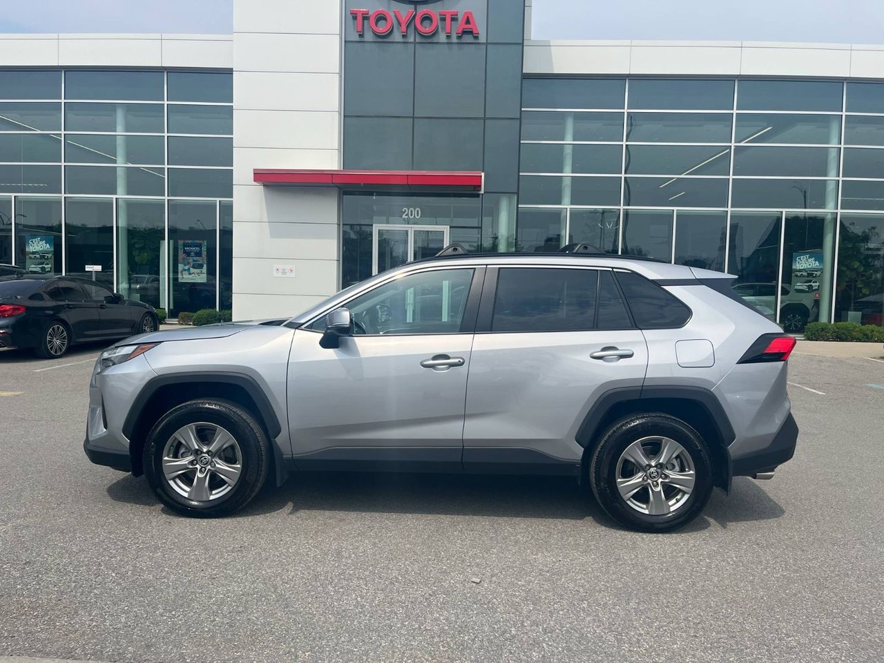 2024 Toyota RAV4 XLE AWD