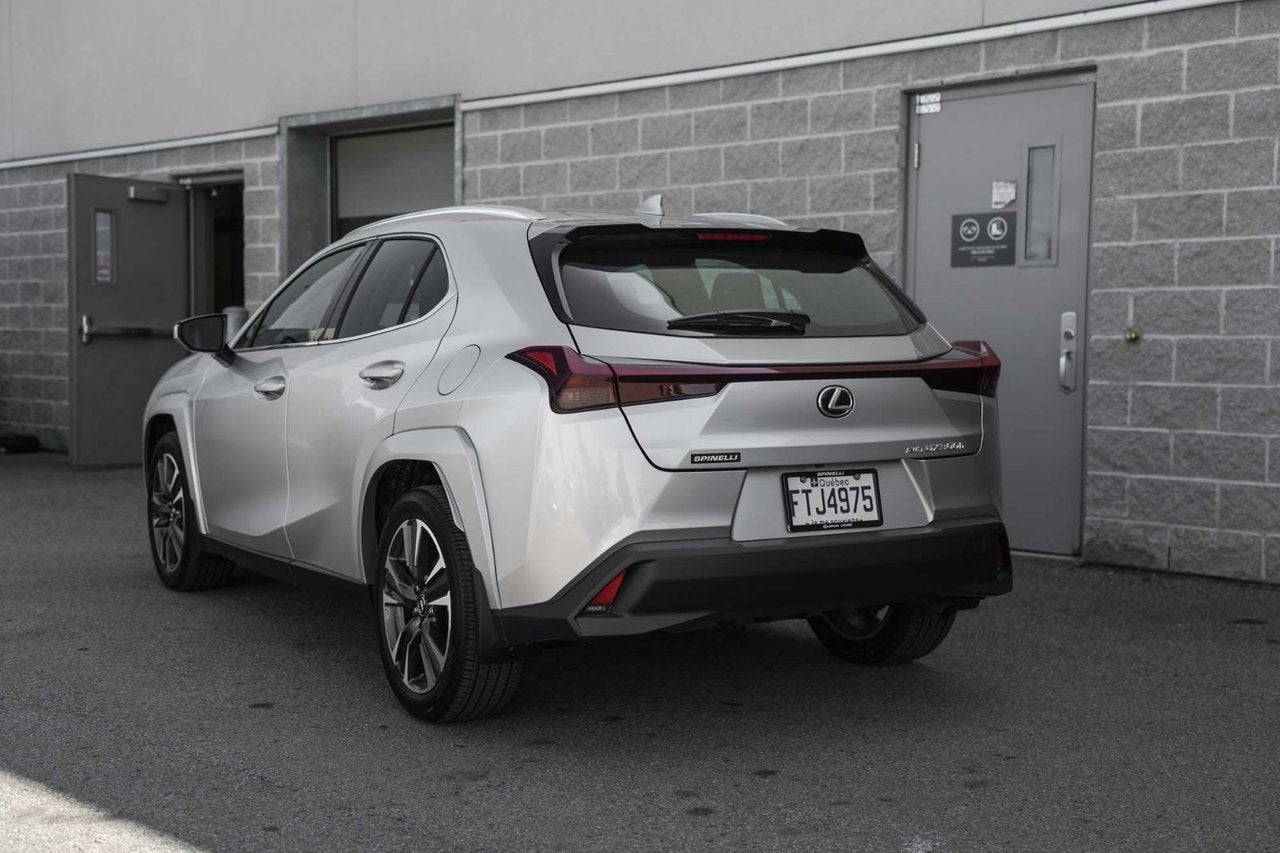 2025 Lexus UX HYBRID 300h