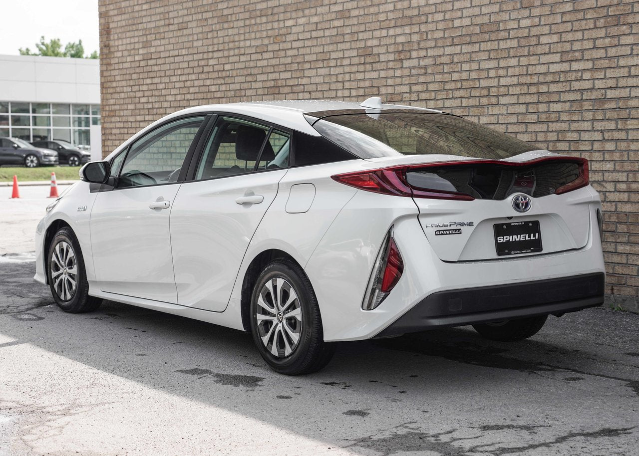 2022 Toyota PRIUS PRIME BASE